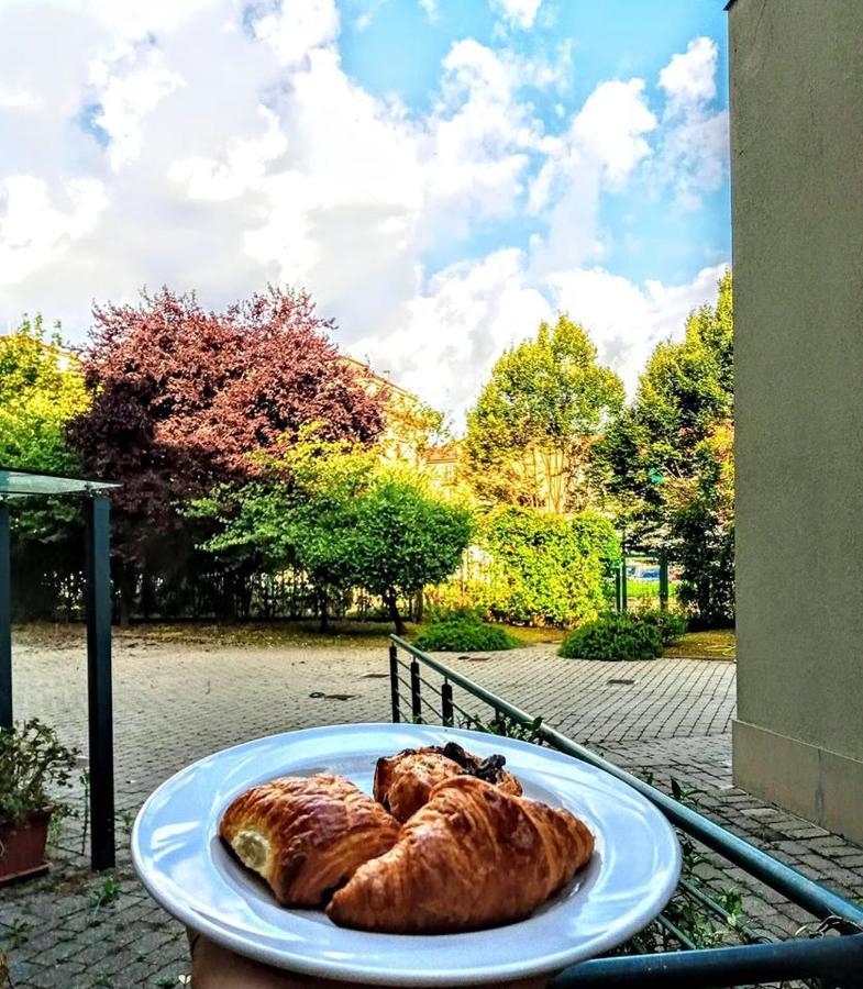 Open011 Hostel Торино Екстериор снимка