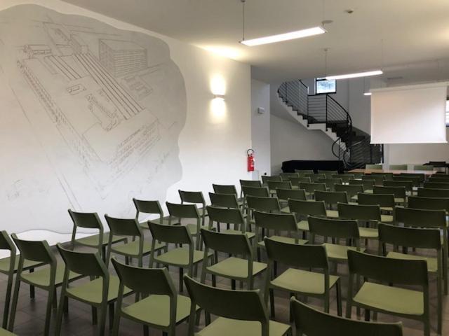 Open011 Hostel Торино Екстериор снимка