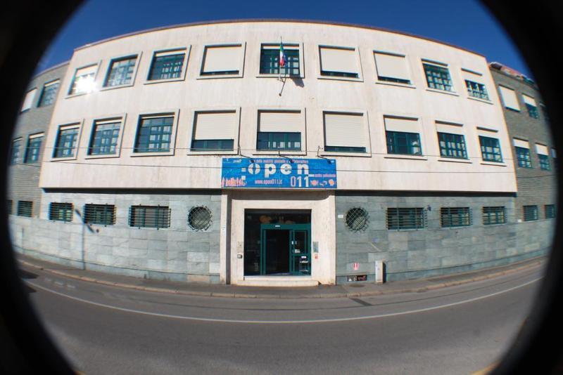 Open011 Hostel Торино Екстериор снимка