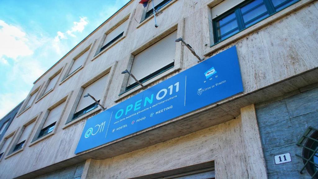 Open011 Hostel Торино Екстериор снимка