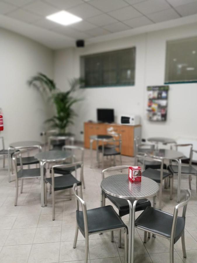 Open011 Hostel Торино Екстериор снимка