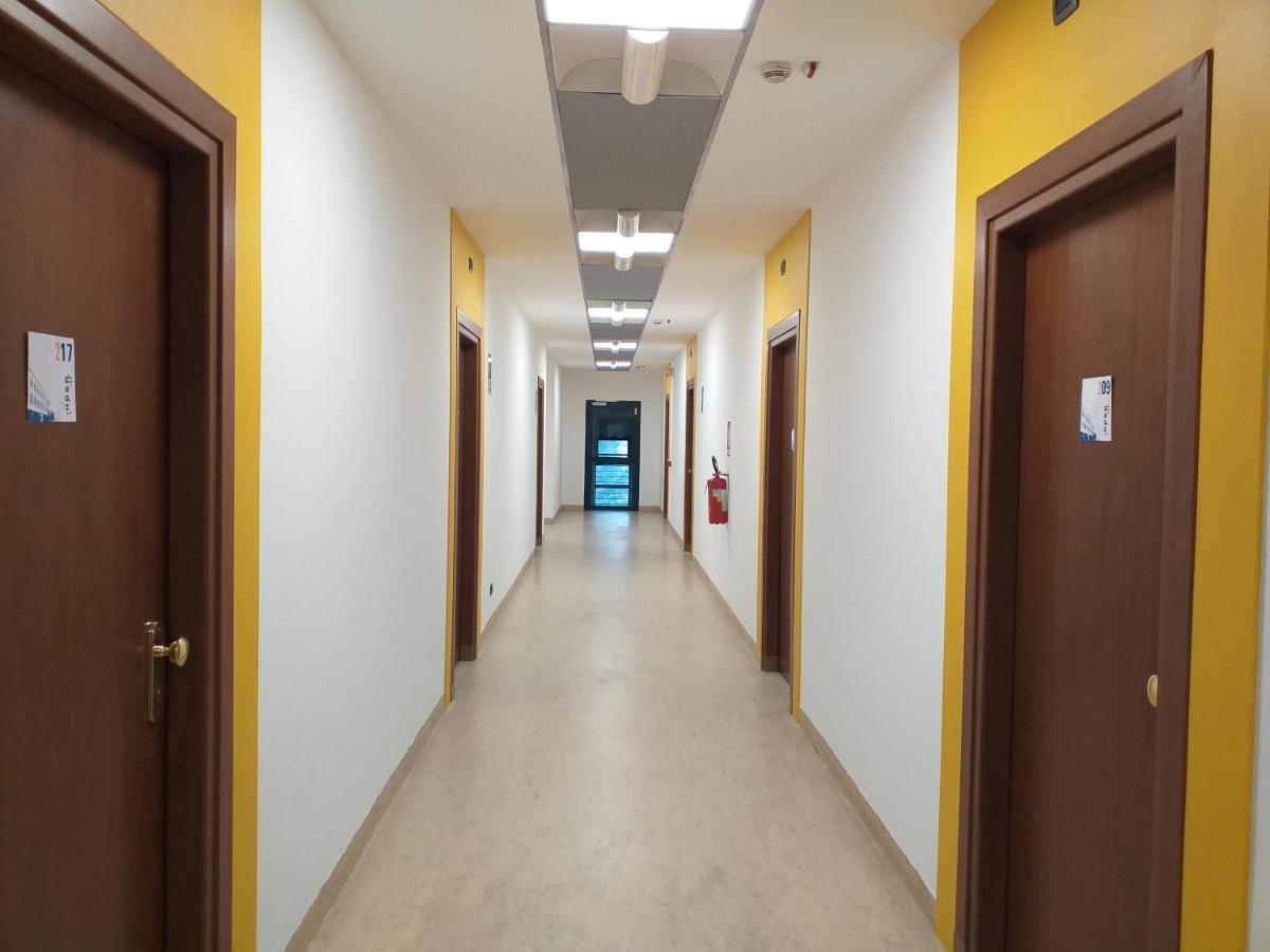 Open011 Hostel Торино Екстериор снимка