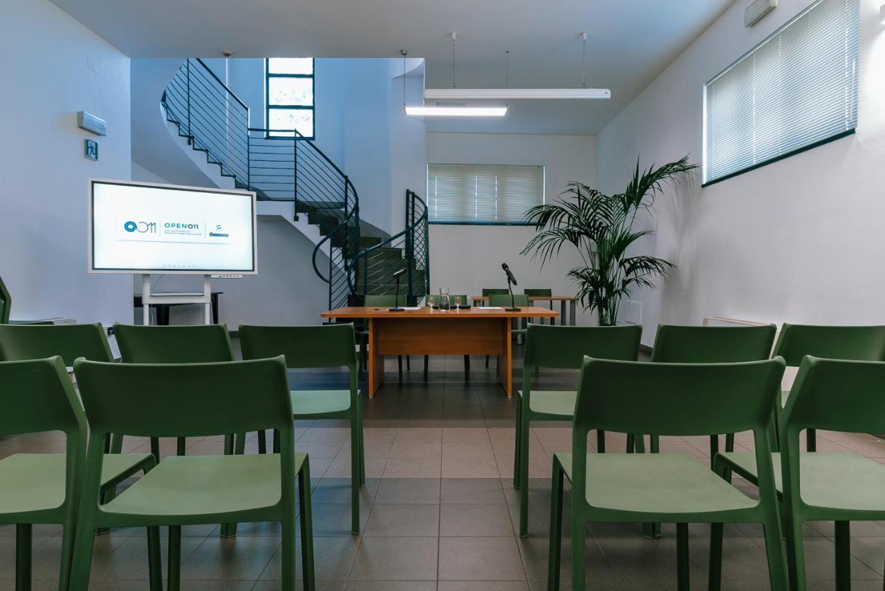 Open011 Hostel Торино Екстериор снимка